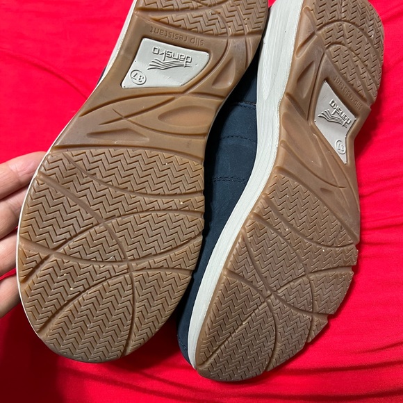 Men's Black and Brown Slip-Resistant Shoes - Picture 1 of 3